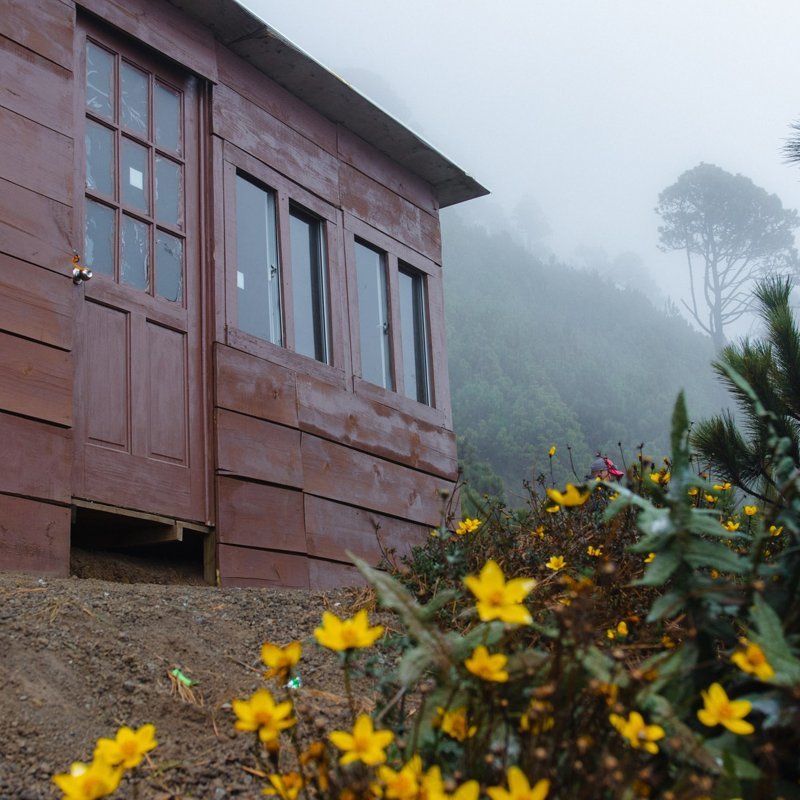 Lava Hike Adventures Private Cabins